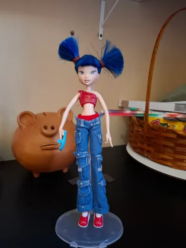 Boneca Musa Winx Casual