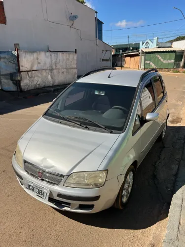 Fiat Idea ELX 1.4 MPI Fire Flex 8V 5P 2010