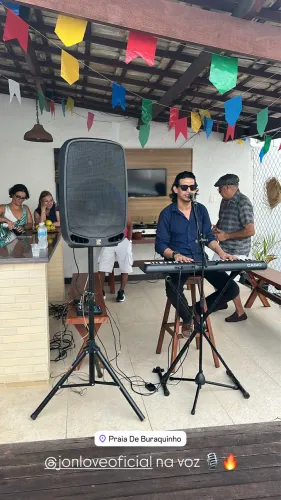 Cantor - voz e teclado - melhor preço