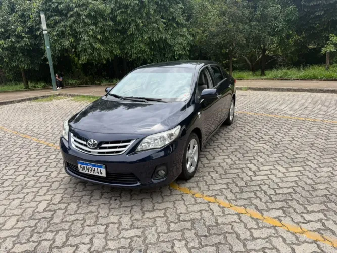 Toyota Corolla GLI 1.8 Flex 16V Aut. 2012