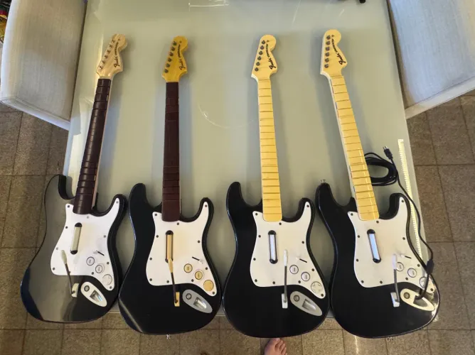 Lote de Guitarras Xbox 360 (ler descrição)