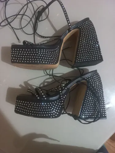 Arezzo Sandália Preta Meia Pata Salto Flare Tiras Strass Megan