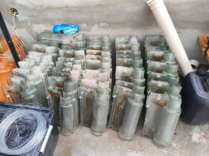Telhas de vídro - unidade R$ 10.00 tem 100 unidades