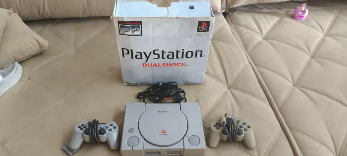Playstation 1 impecável desbloqueado - Colecionador 