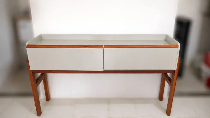 Aparador Elegance da Lukaliam Móveis na cor Off White/Jequitibá