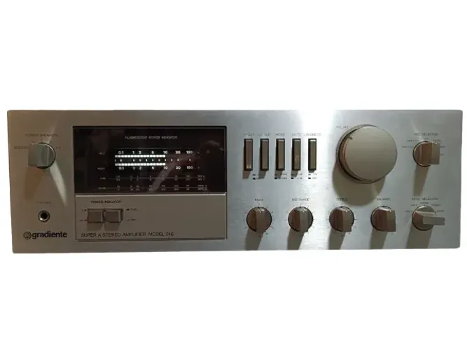 Gradiente Model 246 Amp Super A - Pessoas Exigentes