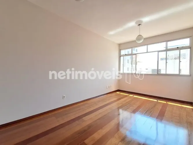 APARTAMENTO COBERTURA COM QUATRO QUARTOS E DUAS VAGAS, DISPONÍVEL PARA VENDA OU ALUGUEL