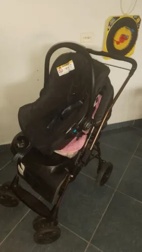 carrinho de bebê e bebe conforto