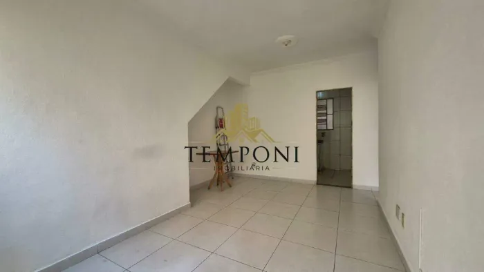Excelente casa geminada com 2 quartos