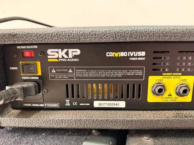VENDO CONJUNTO DE SOM COMPLETO - CAIXAS + MÓDULO SKP PRO AUDIO 