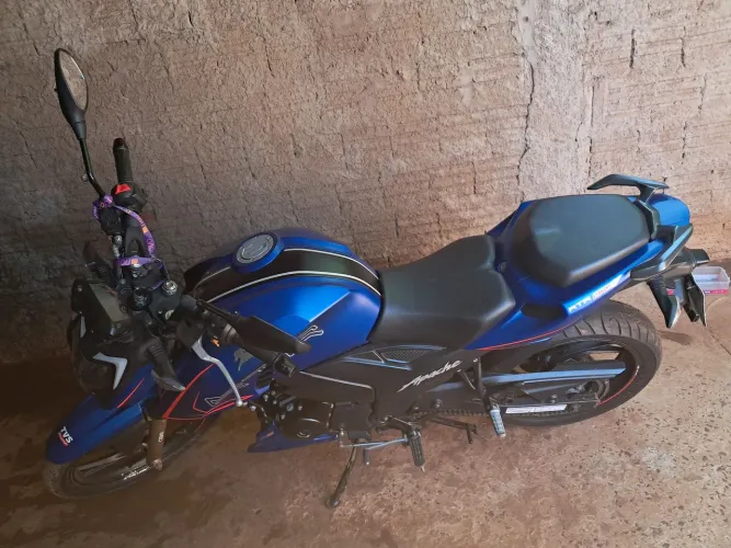 Moto Apache 200c