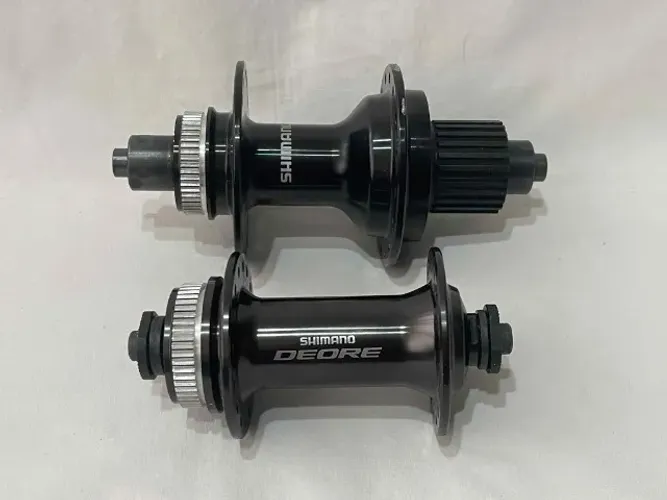 Par Cubo Shimano Dian. Deore Tras. Microspline 32F Disco NOVO
