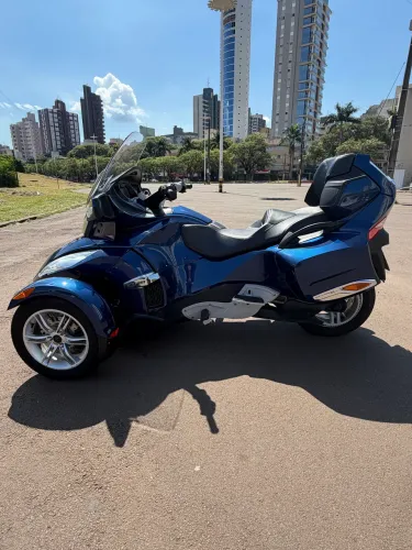 CAN-AM SPYDER RT-S