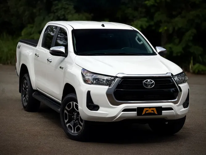 Toyota Hilux CD SRV 4X4 2.8 TDI Diesel Aut. 2023