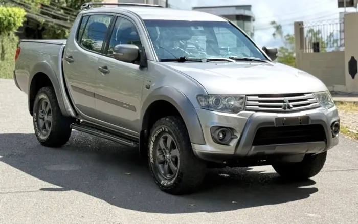 Mitsubishi L200 Triton HPE 3.2 CD TB Int.diesel AUT 2016