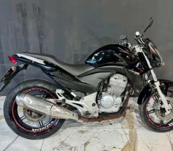 A moto está top ,, e.