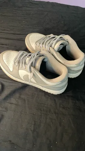 Tênis Dunk Low 39/40 Cinza/Branco - Desapego