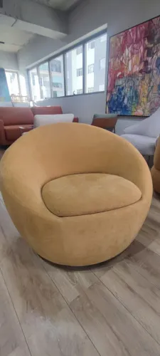 Poltrona Giratória