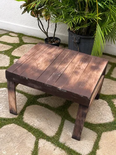 Mesa de madeira rústica