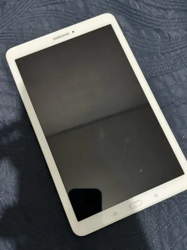VENDE-SE Galaxy Tab E SM-T560