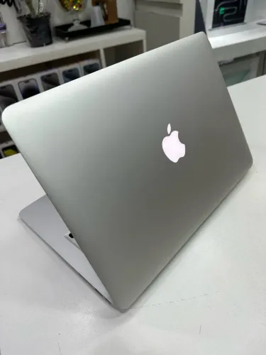 MacBook Air 13