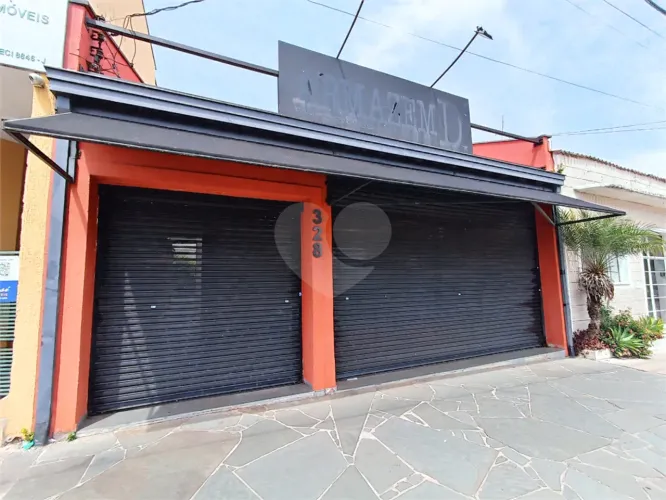 Casa com 4 quartos para locação em Centro - SP