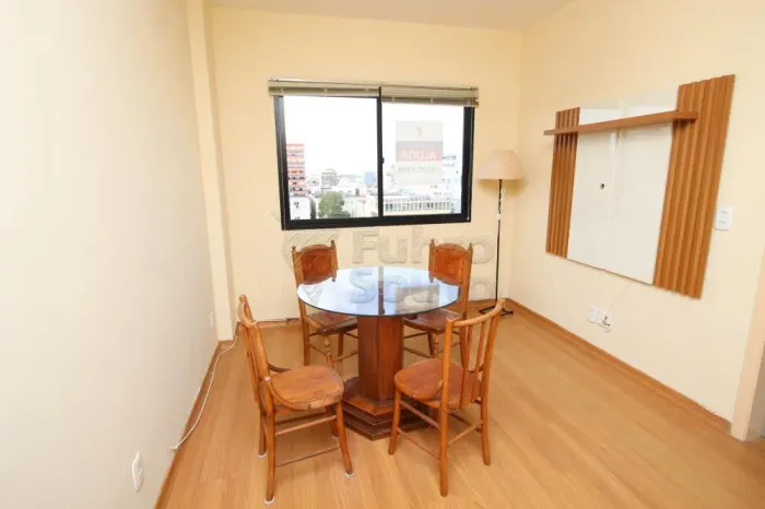 Apartamento duplex de 1 quarto no Centro.