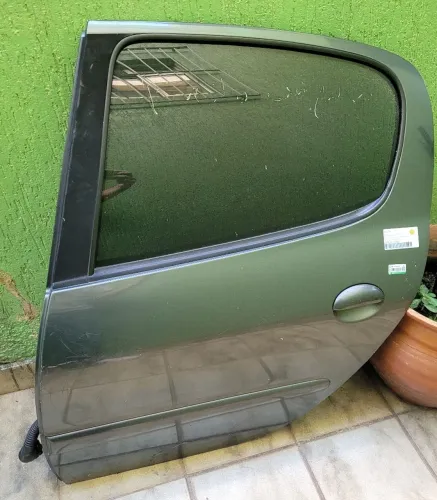 Porta traseira esquerda Peugeot 207 / 206