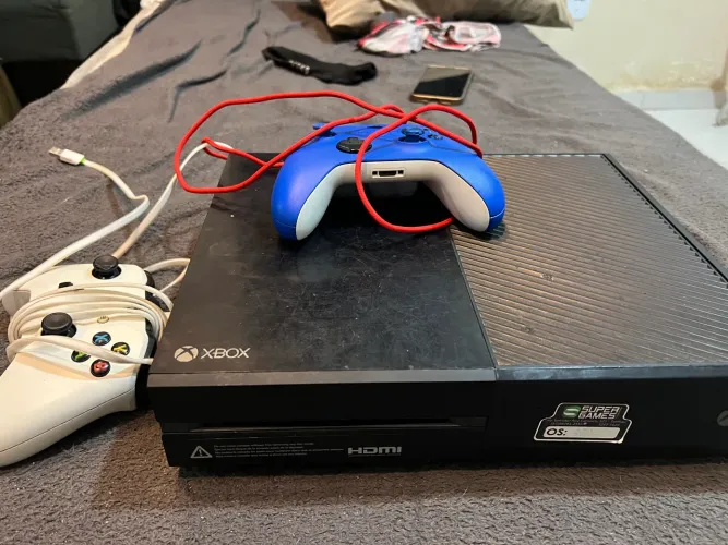 Xbox one 1TB pra vender rápido!!!!