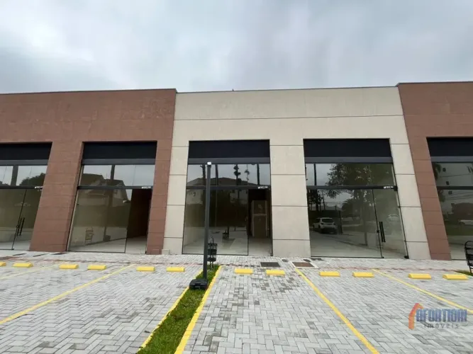 Loja para alugar, 53 m² por R$ 3.200,00/mês - Xaxim - Curitiba/PR