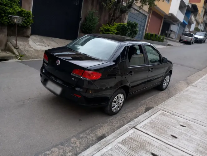Fiat Siena EL Celeb. 1.4 MPI Fire Flex 8V 4P 2013