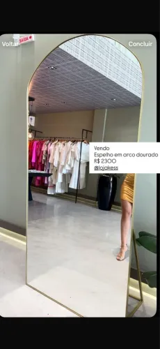 Espelho arco dourado
