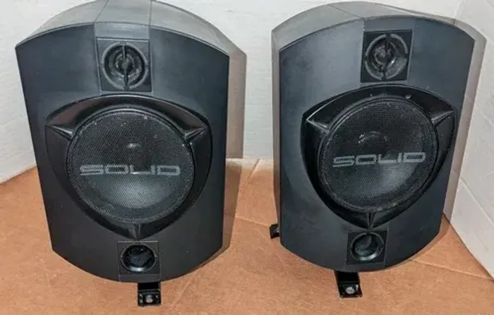 CAIXAS B&W ROCK SOLID S100 150W 8ohms 89dB