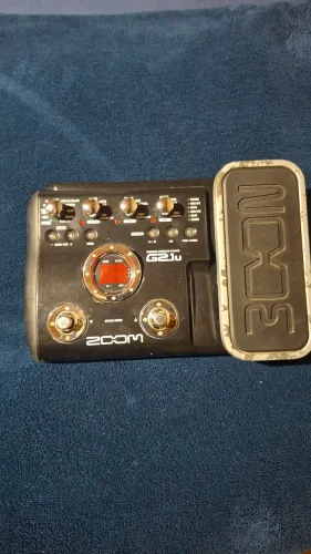 Pedaleira zoom g2.1u