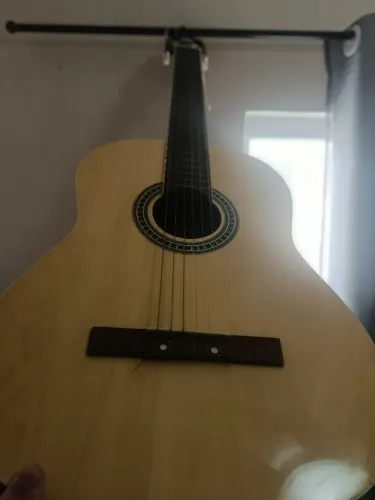 Vendo Violão em ótimo estado. 