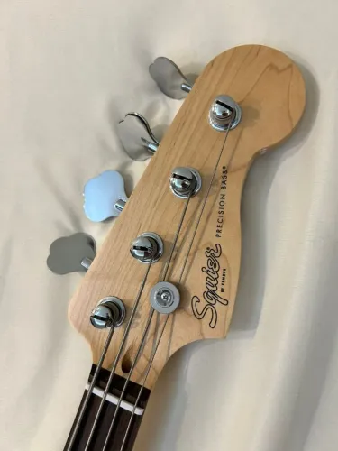 Contrabaixo Squier Fender Precision Bass