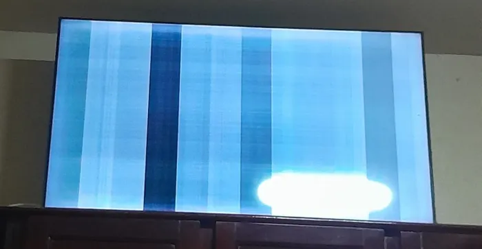 SMARTV SAMSUNG TELA INFINITA UN50TU7000G COM DEFEITO TELA INTEIRA.