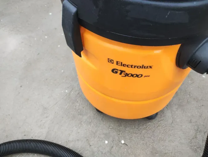 ASPIRADOR ELECTROLUX GT3000 PRO - PÓ E ÁGUA<br>