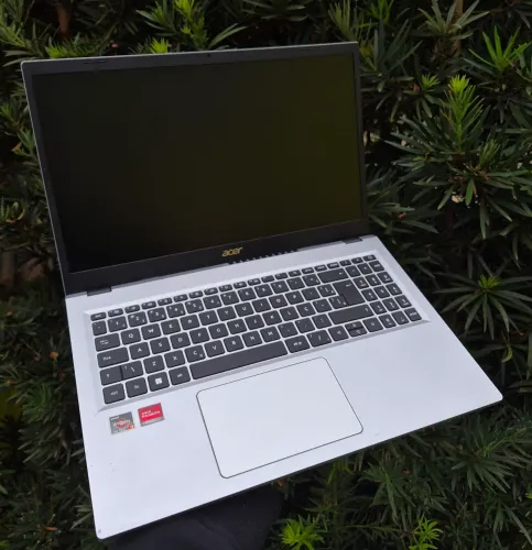 Notebook Acer Aspire Ryzen 3 7320U | 8GB RAM DDR5 | 256GB SSD