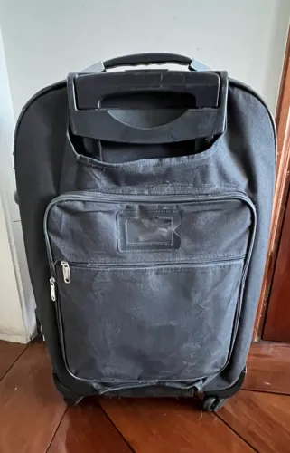Mala de viagem Primicia 23kg preta expansível