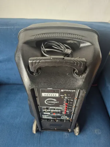 Vendo som amplificado pegando tudo 