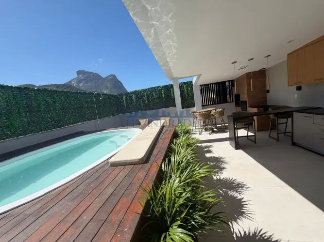 Jardim Oceânico Cobertura 307 m² | 4 Quartos (2 Suítes) | Piscina e Sauna | 2 Vagas