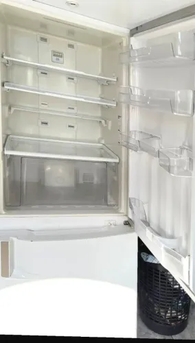 VENDE-SE 1.700 REAIS GELADEIRA FROST FREE INVERTIDA