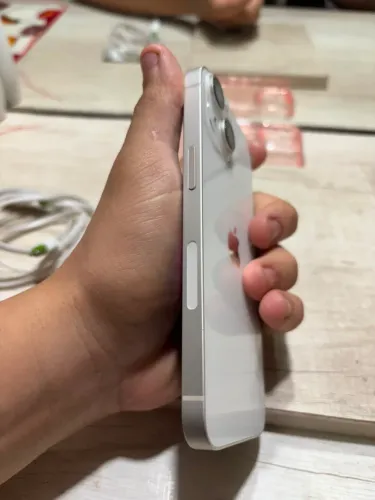 iPhone 14 128gb 83%?