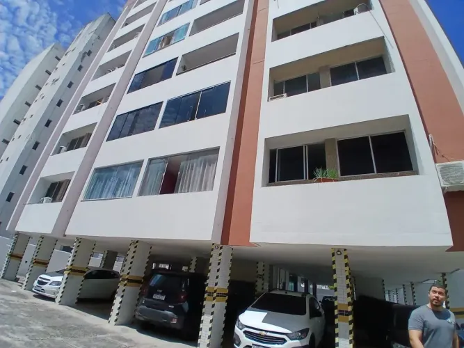 Apartamento Tambaú C/Elevador, 03 Quartos, Sendo 01 Suíte no Quarto Reversivel , Varanda,