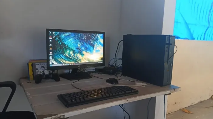 Vendo pç somente CPU barato i3 3 geração Léia tudo