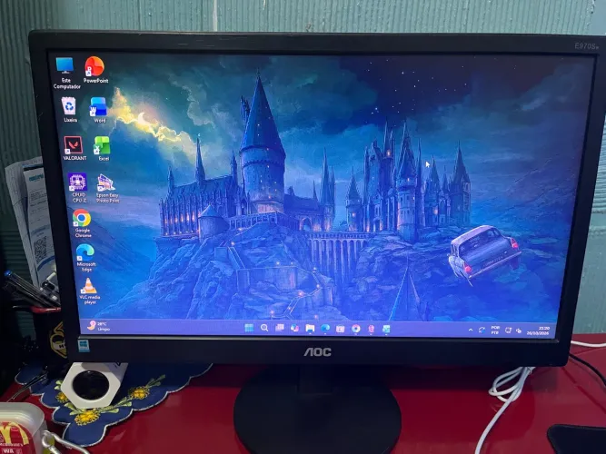 Monitor AOC E970SWNL LED 18.5" HD Preto 60Hz Antirreflexo