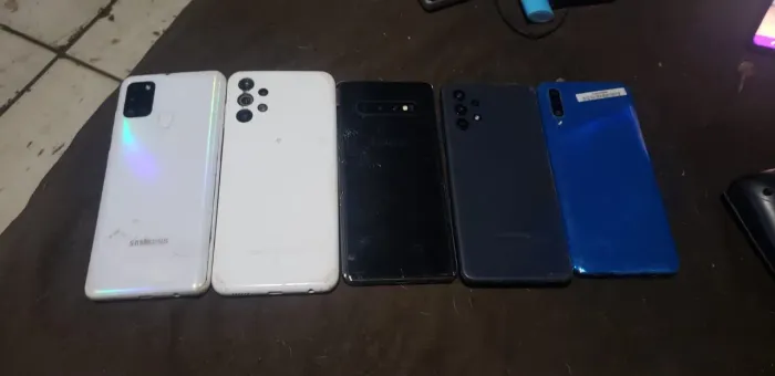 Vende-se 5 smartphone com defeitos na tela..são eles A32..A21s..A50..A13 e um s10plus