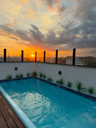 Alugo - Cobertura de Luxo - Piscina Privativa 3 Quartos-3 Banheiros / Enseada Azul