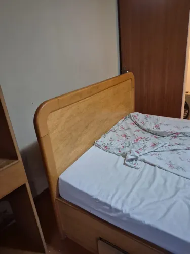 CAMA DE CASAL COM COLCHÃO